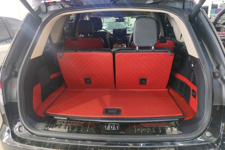 Used Lincoln Aviator 2020 3.0T V6 Four-Wheel Drive Premium Edition Trunk