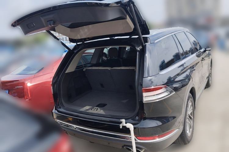 Used Lincoln Aviator 2020 3.0T V6 All-Wheel-Drive Premium Edition Trunk