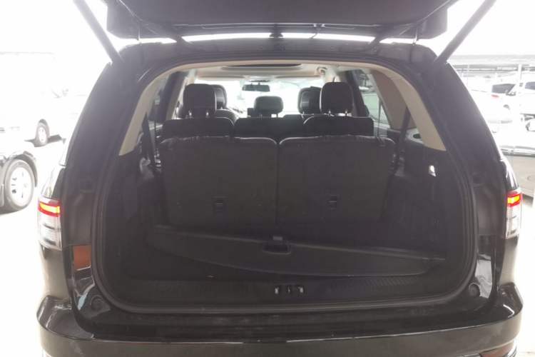 Used Lincoln Aviator 2020 3.0T V6 All-Wheel-Drive Luxury Edition Trunk
