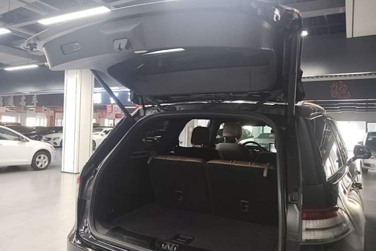Used Lincoln Aviator 2020 3.0T V6 Four-Wheel Drive Zunya Edition Trunk