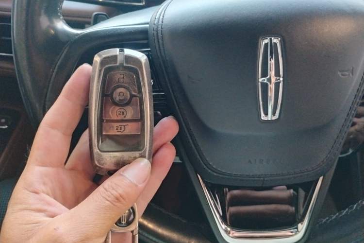 Used Lincoln Aviator 2020 3.0T V6 All-Wheel Drive Executive Version Vehicle Key