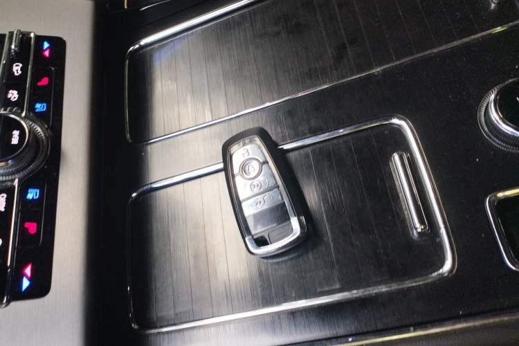 Used Lincoln Aviator 2020 3.0T V6 All-Wheel-Drive Luxury Edition Vehicle Key