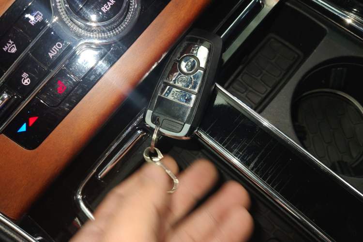 Used Lincoln Aviator 2020 3.0T V6 Four-Wheel Drive Premium Edition Vehicle Key