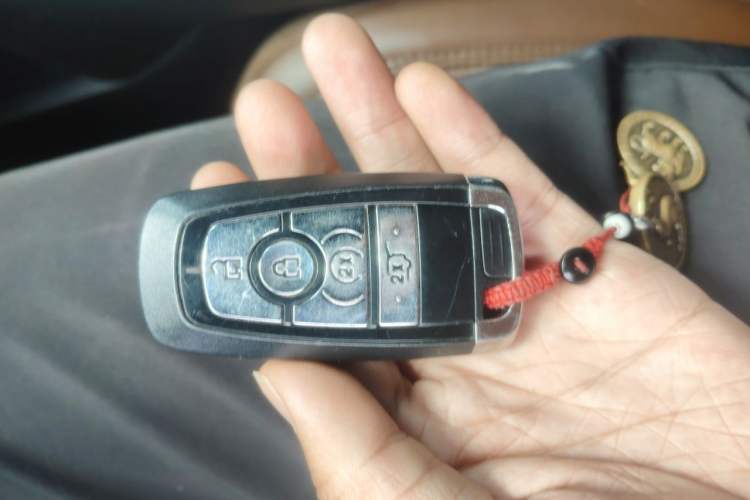 Used Lincoln Aviator 2020 3.0T V6 All-Wheel-Drive Luxury Edition Vehicle Key