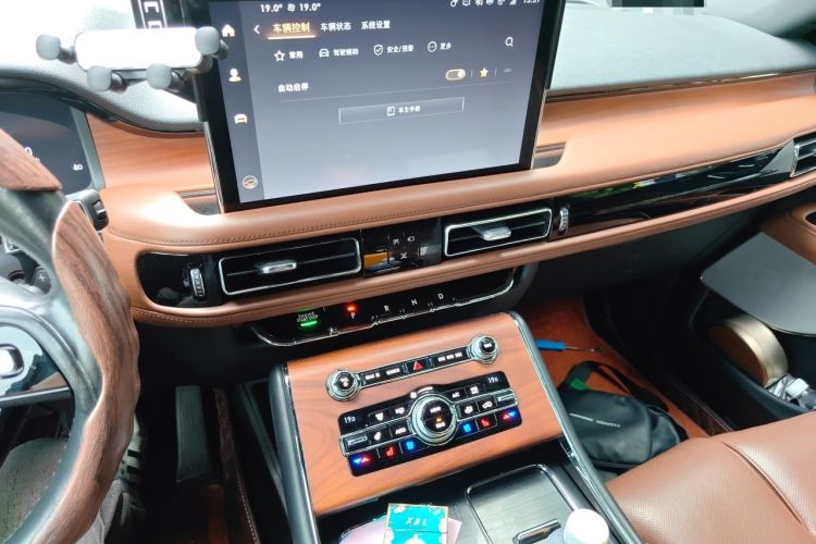 Used Lincoln Aviator 2020 3.0T V6 All-Wheel Drive Executive Version Audio And AC Panel
