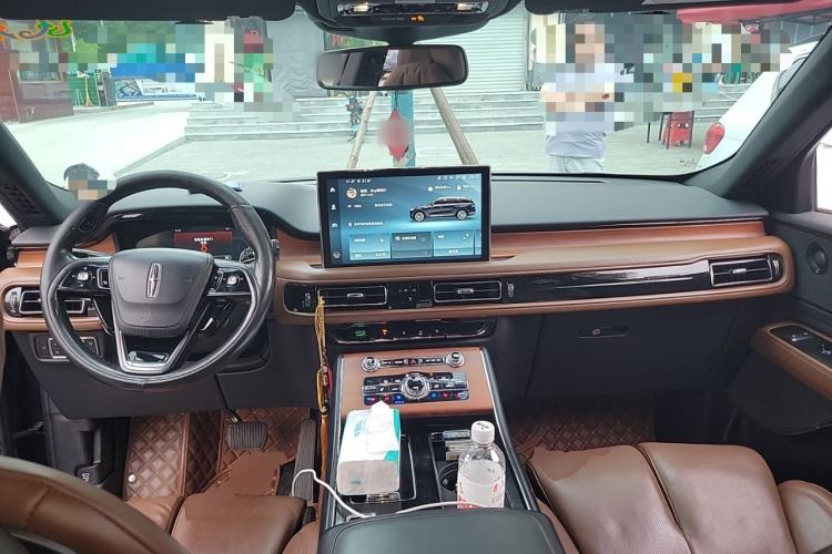 Used Lincoln Aviator 2020 3.0T V6 Four-Wheel Drive Zunya Edition Center Console