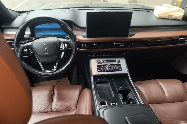 Used Lincoln Aviator 2020 3.0T V6 All-Wheel Drive Executive Version Center Console