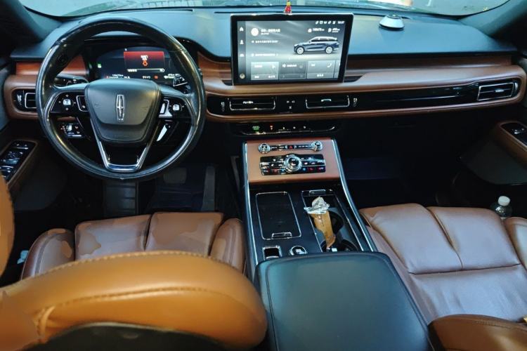 Used Lincoln Aviator 2020 3.0T V6 All-Wheel Drive Executive Version Center Console