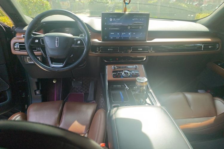 Used Lincoln Aviator 2020 3.0T V6 Four-Wheel Drive Zunya Edition Center Console