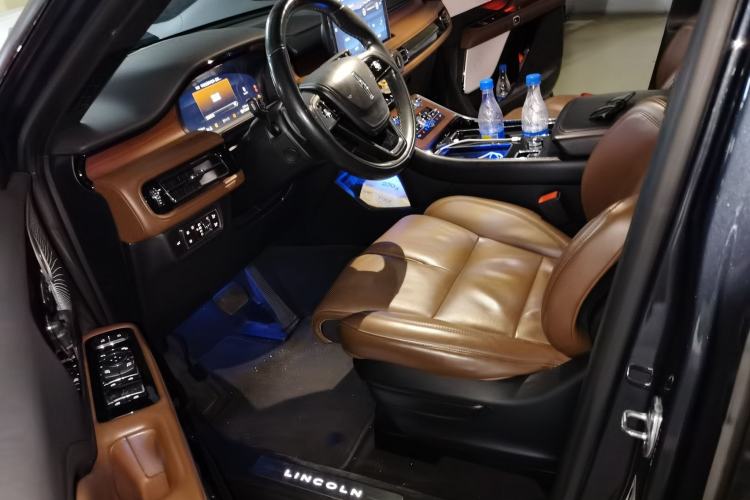 Used Lincoln Aviator 2020 3.0T V6 All-Wheel Drive Executive Version Driver Seat