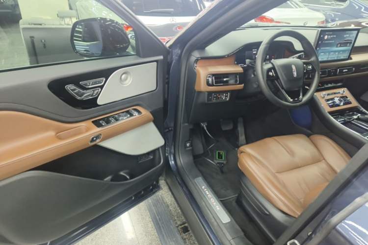 Used Lincoln Aviator 2020 3.0T V6 All-Wheel Drive Executive Version Driver Seat