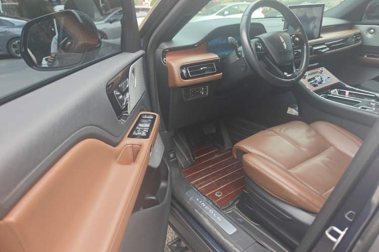 Used Lincoln Aviator 2020 3.0T V6 All-Wheel Drive Executive Version Driver Seat