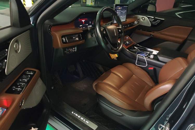 Used Lincoln Aviator 2020 3.0T V6 All-Wheel Drive Executive Version Driver Seat