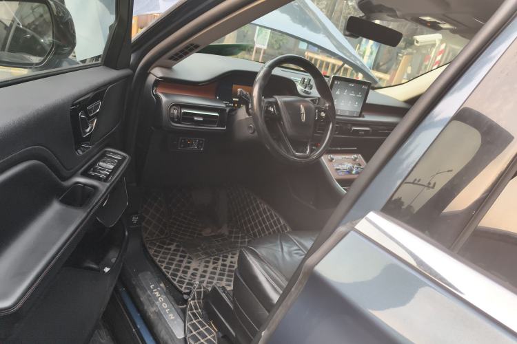 Used Lincoln Aviator 2020 3.0T V6 All-Wheel-Drive Premium Edition Driver Seat