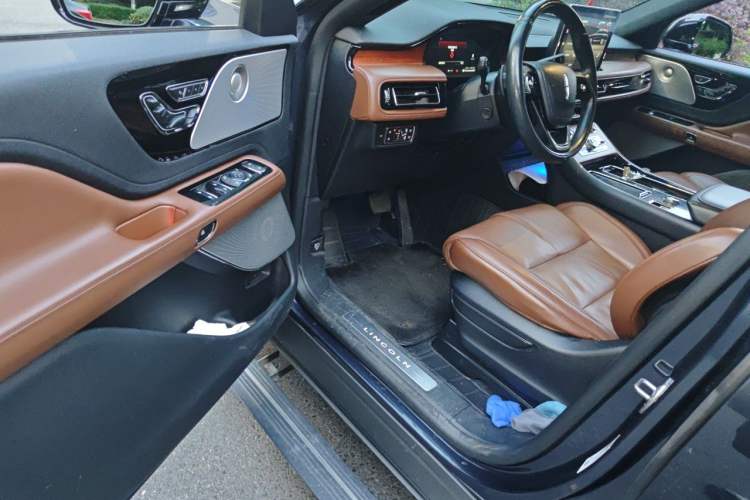 Used Lincoln Aviator 2020 3.0T V6 All-Wheel Drive Executive Version Driver Seat