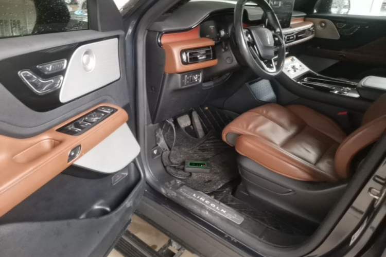 Used Lincoln Aviator 2020 3.0T V6 All-Wheel Drive Executive Version Driver Seat