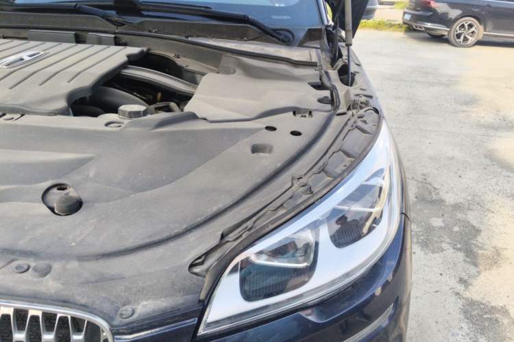 Used Lincoln Aviator 2020 3.0T V6 All-Wheel Drive Executive Version Engine Bay Left