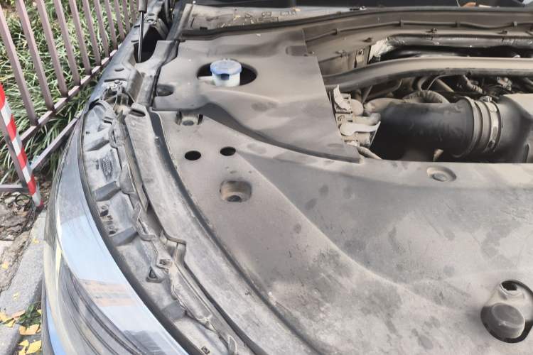 Used Lincoln Aviator 2020 3.0T V6 All-Wheel-Drive Premium Edition Engine Bay Right