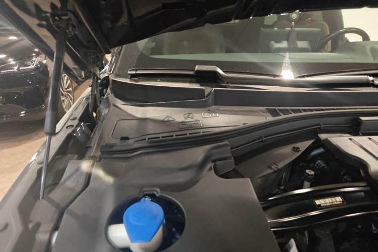 Used Lincoln Aviator 2020 3.0T V6 All-Wheel Drive Executive Version Engine Bay Right