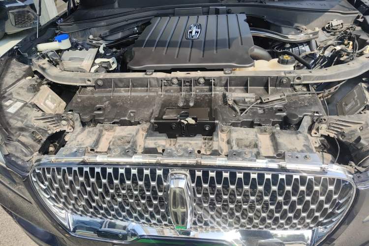 Used Lincoln Aviator 2020 3.0T V6 All-Wheel Drive Executive Version Engine Bay