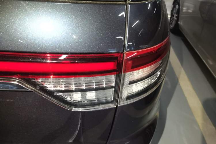 Used Lincoln Aviator 2020 3.0T V6 Four-Wheel Drive Premium Edition Exterior 3