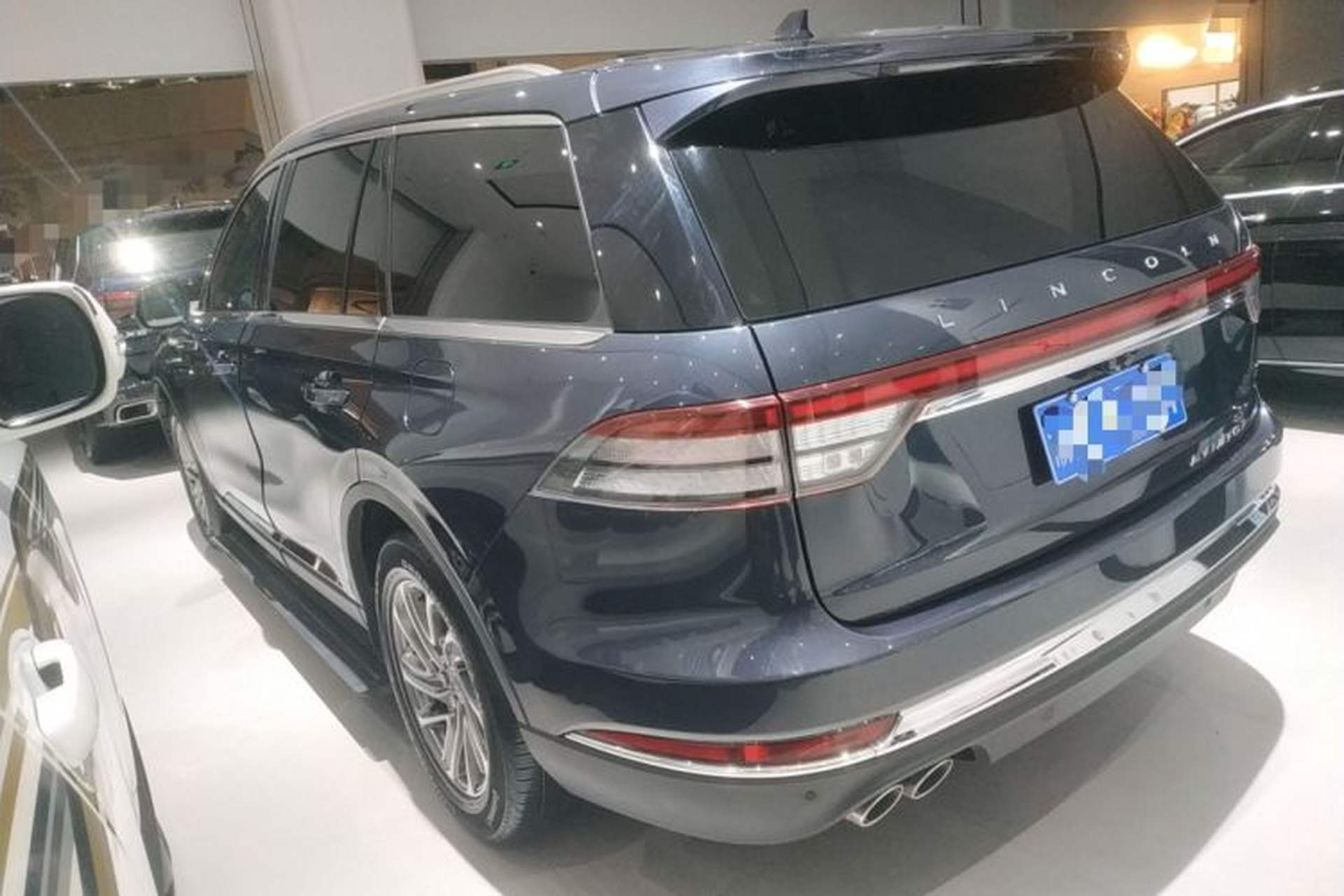 Used Lincoln Aviator 2020 3.0T V6 Four-Wheel Drive Premium Edition Exterior 3