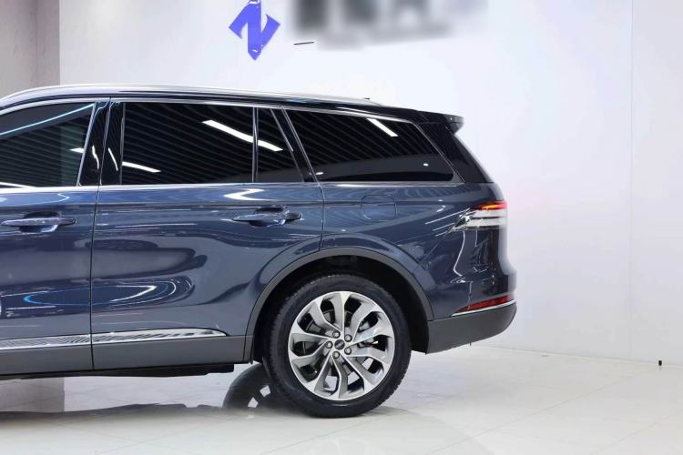 Used Lincoln Aviator 2020 3.0T V6 All-Wheel Drive Executive Version Exterior 3
