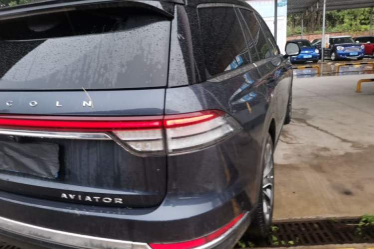 Used Lincoln Aviator 2020 3.0T V6 All-Wheel Drive Executive Version Exterior 3