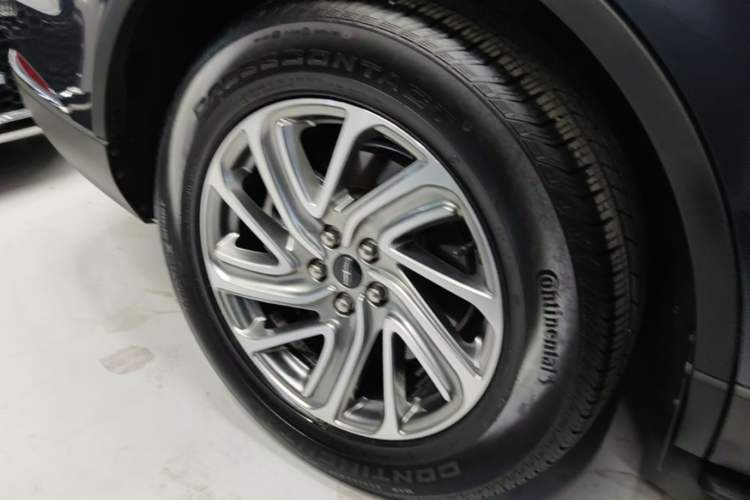 Used Lincoln Aviator 2020 3.0T V6 Four-Wheel Drive Premium Edition Exterior 5