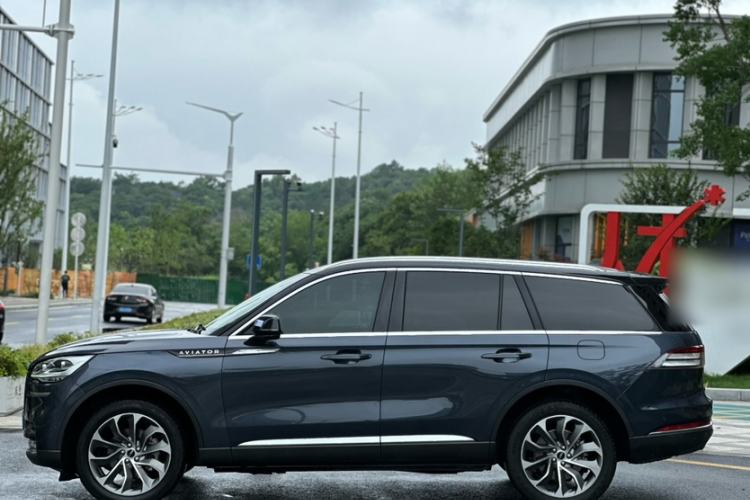 Used Lincoln Aviator 2020 3.0T V6 All-Wheel Drive Executive Version Exterior 6