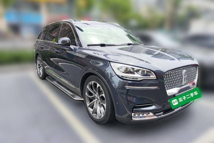 Used Lincoln Aviator 2020 3.0T V6 All-Wheel Drive Executive Version Front Right 45 Deg