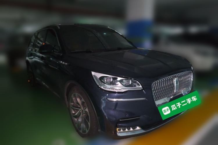 Used Lincoln Aviator 2020 3.0T V6 All-Wheel Drive Executive Version Front Right 45 Deg