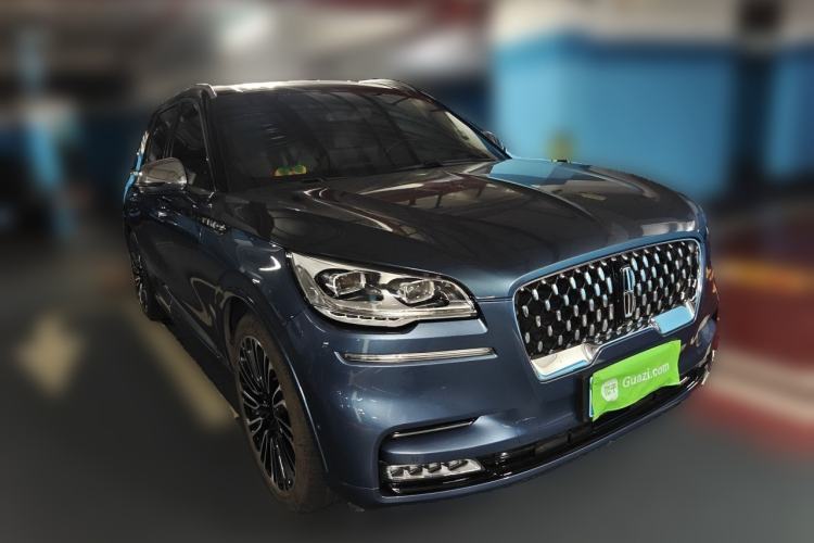 Used Lincoln Aviator 2020 3.0T V6 Four-Wheel Drive Presidential Edition Front Right 45 Deg