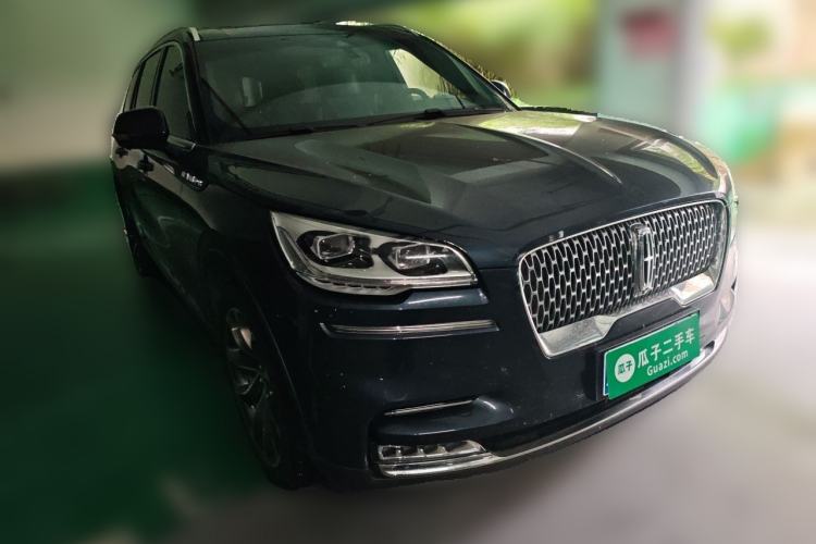 Used Lincoln Aviator 2020 3.0T V6 All-Wheel Drive Executive Version Front Right 45 Deg