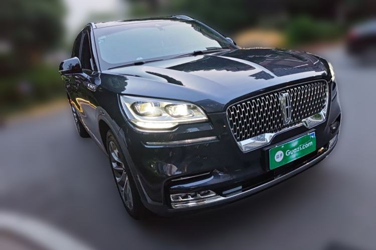 Used Lincoln Aviator 2020 3.0T V6 All-Wheel Drive Executive Version Front Right 45 Deg