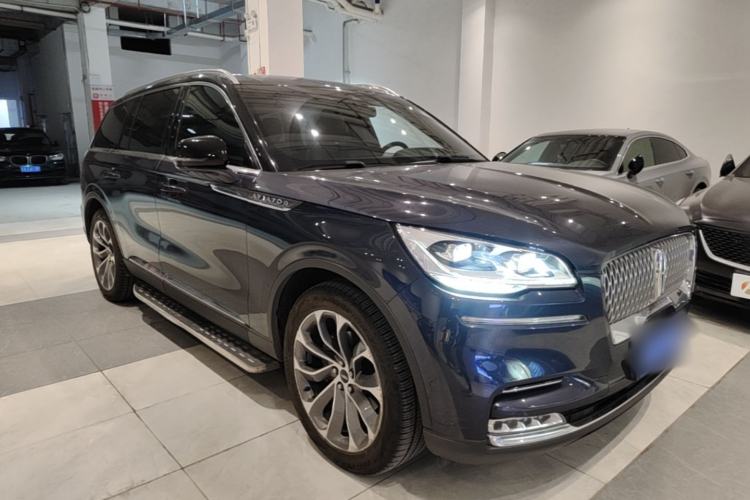 Used Lincoln Aviator 2020 3.0T V6 All-Wheel Drive Executive Version Front Right 45 Deg