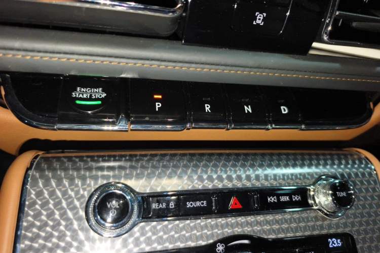 Used Lincoln Aviator 2020 3.0T V6 Four-Wheel Drive Presidential Edition Gear Lever
