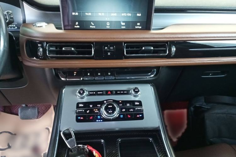 Used Lincoln Aviator 2020 3.0T V6 All-Wheel-Drive Luxury Edition Gear Lever