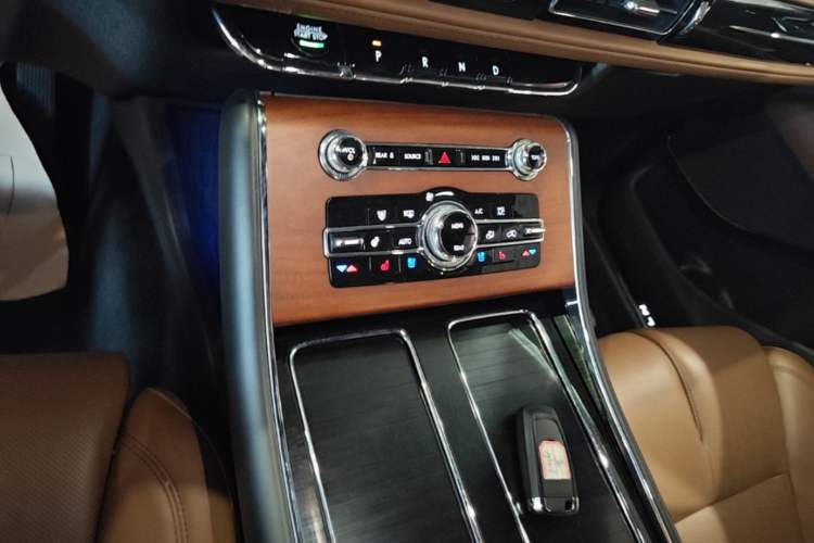 Used Lincoln Aviator 2020 3.0T V6 Four-Wheel Drive Zunya Edition Gear Lever