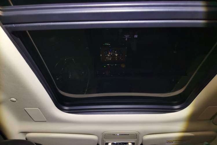 Used Lincoln Aviator 2020 3.0T V6 All-Wheel Drive Executive Version Headliner