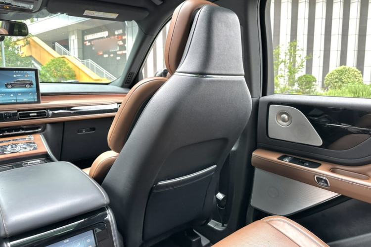 Used Lincoln Aviator 2020 3.0T V6 All-Wheel Drive Executive Version Interior 1