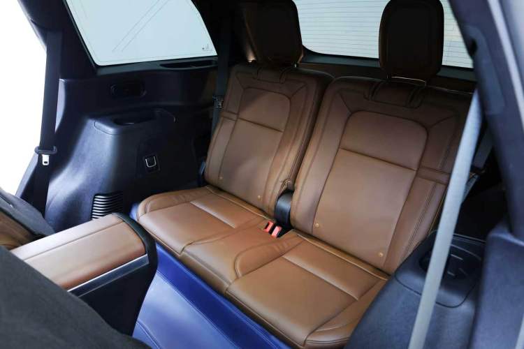 Used Lincoln Aviator 2020 3.0T V6 All-Wheel Drive Executive Version Interior 13
