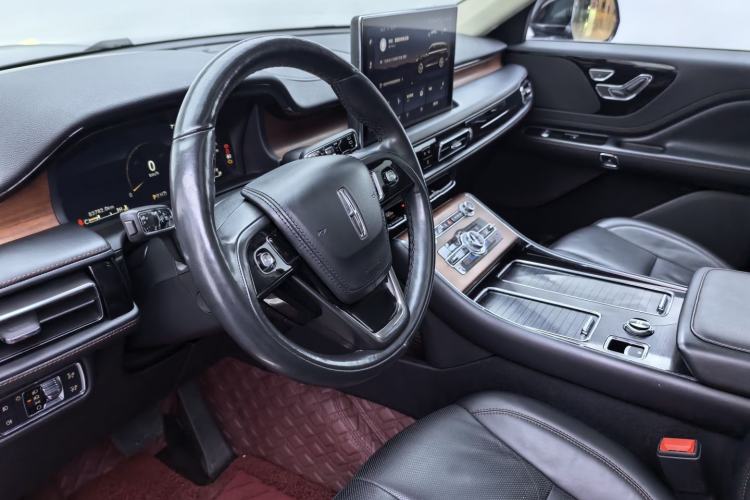 Used Lincoln Aviator 2020 3.0T V6 Four-Wheel Drive Premium Edition Interior 2