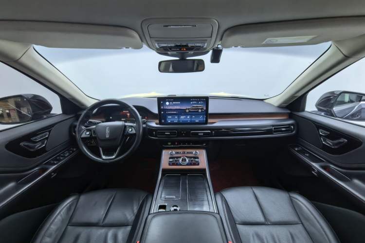 Used Lincoln Aviator 2020 3.0T V6 Four-Wheel Drive Premium Edition Interior 3