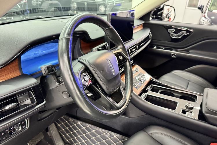 Used Lincoln Aviator 2020 3.0T V6 Four-Wheel Drive Premium Edition Interior 3