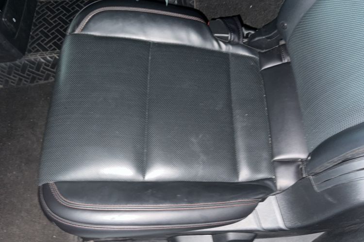 Used Lincoln Aviator 2020 3.0T V6 Four-Wheel Drive Premium Edition Interior 4