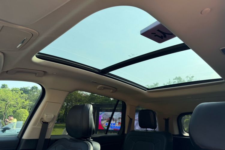 Used Lincoln Aviator 2020 3.0T V6 Four-Wheel Drive Premium Edition Interior 5