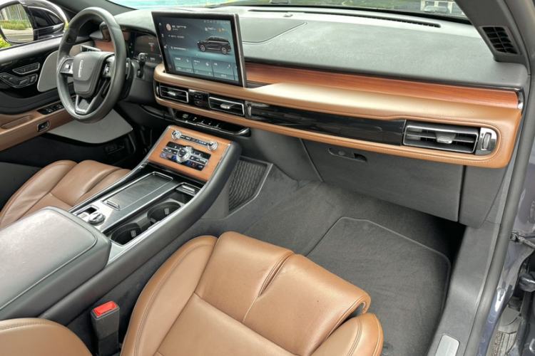Used Lincoln Aviator 2020 3.0T V6 All-Wheel Drive Executive Version Interior 6