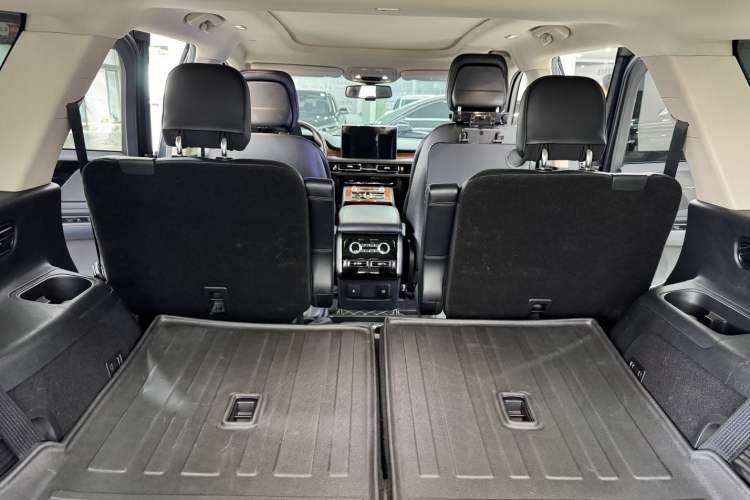 Used Lincoln Aviator 2020 3.0T V6 Four-Wheel Drive Premium Edition Interior 6