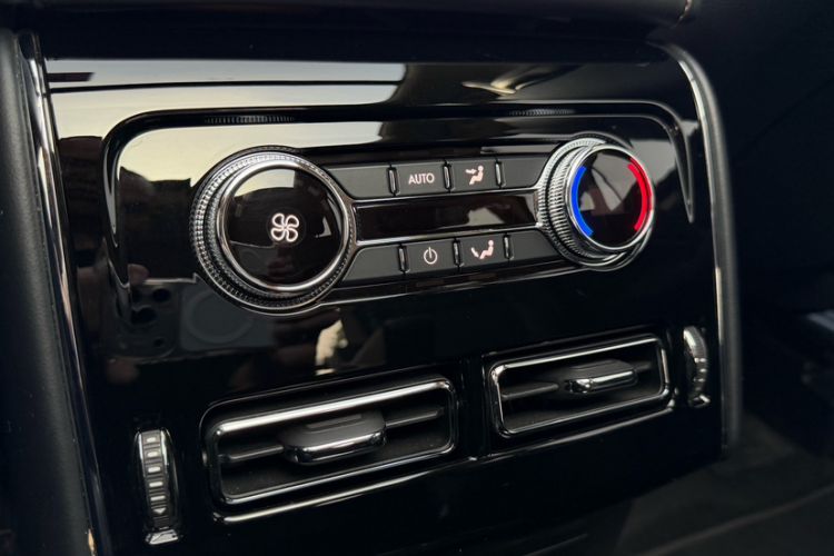 Used Lincoln Aviator 2020 3.0T V6 Four-Wheel Drive Premium Edition Interior 6